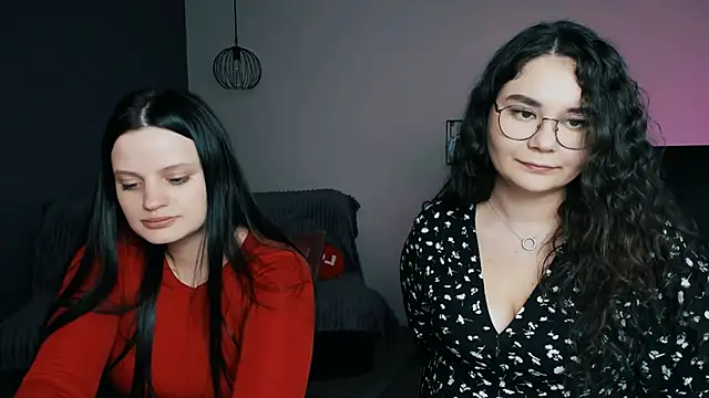 fiery lips online show from 03.19.25