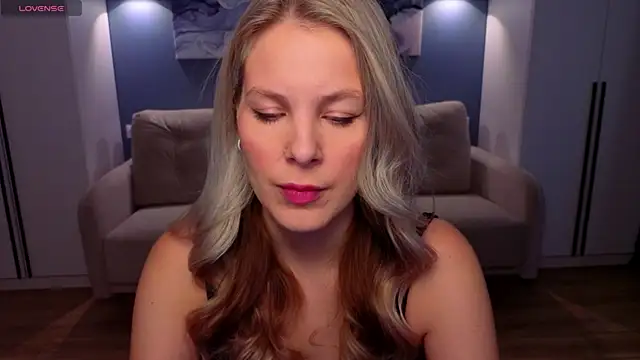 MelanieBennett online show from 04.04.26