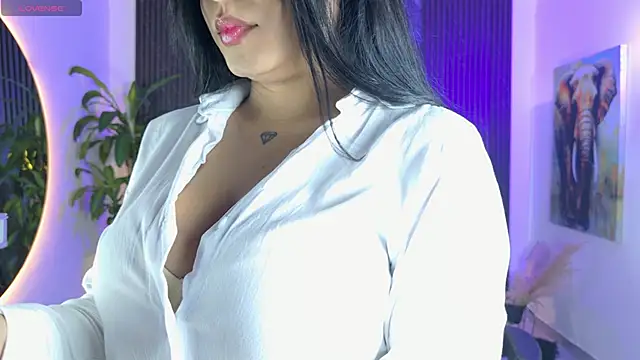 Snapshot of Lenna_s chatting on 02.08.26 Lenna s online show from 02.08.26