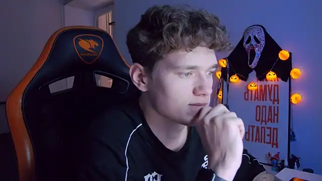 DanyDavis online show from 10.31.25