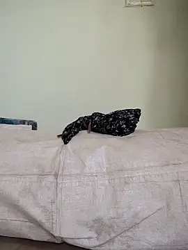 Desi Bhabi 01 online show from 11.06.25