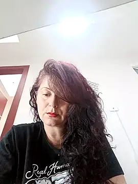 lunadicty online show from 11.30.25