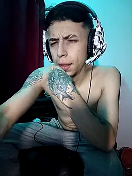 Chris  Jones online show from 09.11.25