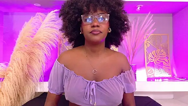 Snapshot of RachelStonne chatting on 11.24.25 RachelStonne online show from 11.24.25