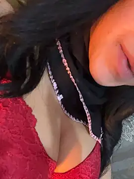 QueenLujaine online show from 03.29.26