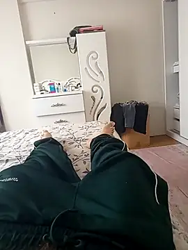 Snapshot of leona633 chatting on 11.30.25 leona633 online show from 11.30.25