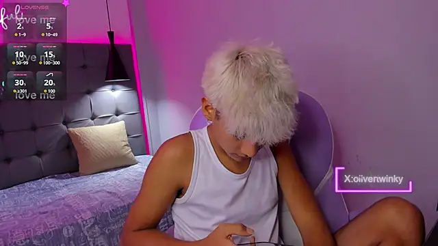 OliverTwinky online show from 09.12.25