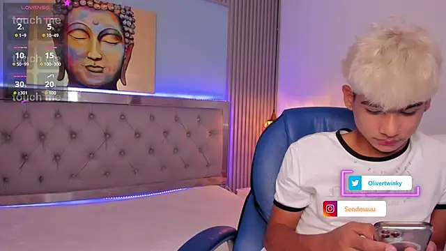 OliverTwinky online show from 09.28.25