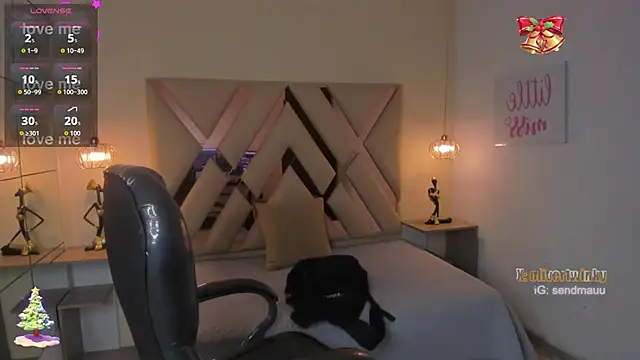 OliverTwinky online show from 11.14.25