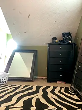 Snapshot of bankruptbabe chatting on 10.24.25 bankruptbabe online show from 10.24.25