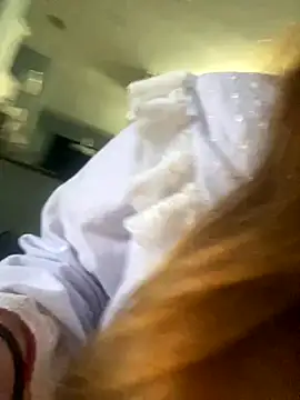 Snapshot of bankruptbabe chatting on 12.02.25 bankruptbabe online show from 12.02.25