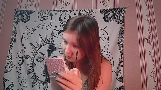 Snapshot of Thighswithspikes chatting on 09.16.25 Thighswithspikes online show from 09.16.25