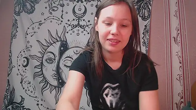 Snapshot of Thighswithspikes chatting on 09.25.25 Thighswithspikes online show from 09.25.25