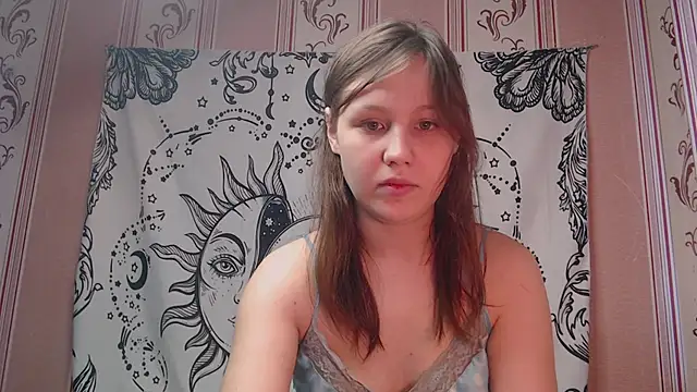 Snapshot of Thighswithspikes chatting on 09.29.25 Thighswithspikes online show from 09.29.25