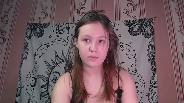 Snapshot of Thighswithspikes chatting on 11.13.25 Thighswithspikes online show from 11.13.25