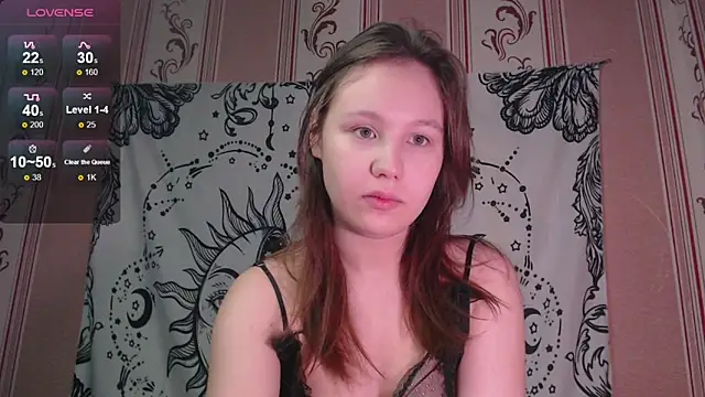 Snapshot of Thighswithspikes chatting on 11.14.25 Thighswithspikes online show from 11.14.25