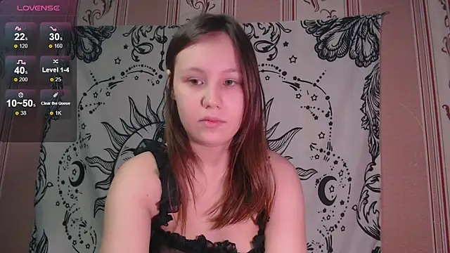 Snapshot of Thighswithspikes chatting on 11.21.25 Thighswithspikes online show from 11.21.25