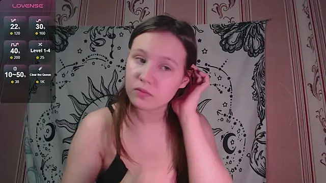 Snapshot of Thighswithspikes chatting on 11.25.25 Thighswithspikes online show from 11.25.25