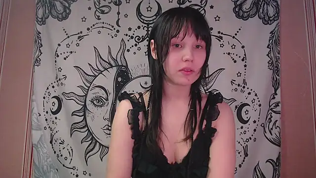 Snapshot of Thighswithspikes chatting on 02.07.26 Thighswithspikes online show from 02.07.26