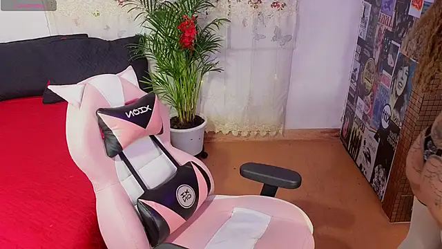 sweet-temptation  online show from 12.02.25