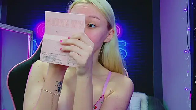 AlessiaCroft online show from 02.24.26