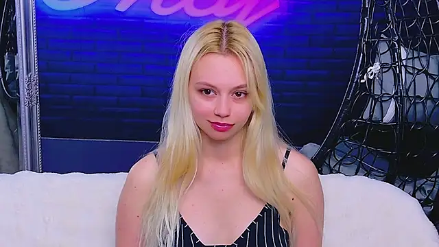 Snapshot of AlessiaCroft chatting on 05.12.26 AlessiaCroft online show from 05.12.26