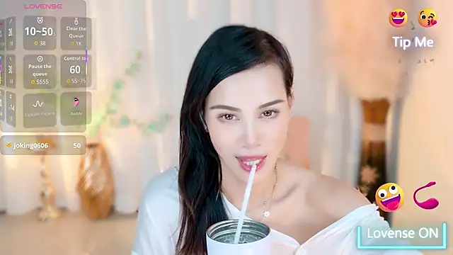 LunaBelle1984 online show from 09.23.25