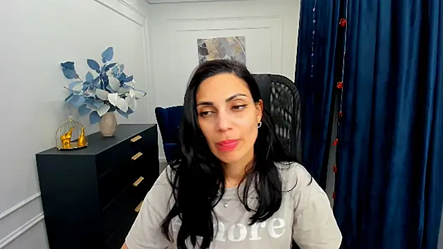 AllaYerty online show from 11.25.25