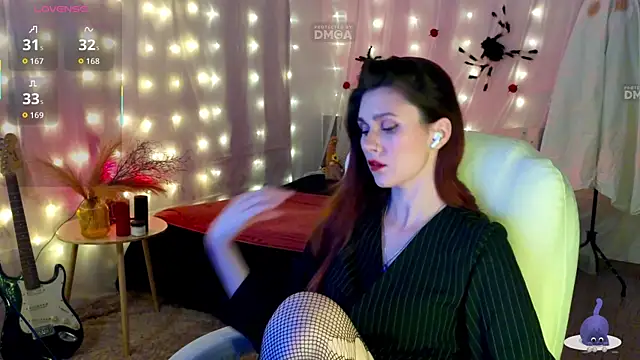 Snapshot of KatrinRayJoy chatting on 10.25.25 KatrinRayJoy online show from 10.25.25