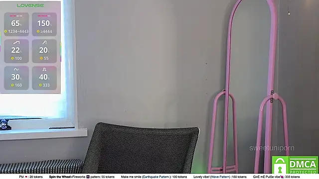 Snapshot of sweetuniporn chatting on 09.25.25 sweetuniporn online show from 09.25.25