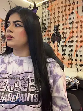 Snapshot of Kariina__69 chatting on 10.25.25 Kariina 69 online show from 10.25.25