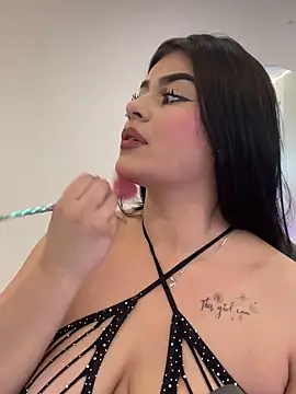 Snapshot of Kariina__69 chatting on 11.07.25 Kariina 69 online show from 11.07.25