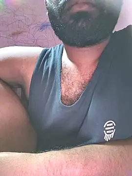 Snapshot of UrbanUtopia chatting on 11.18.25 UrbanUtopia online show from 11.18.25