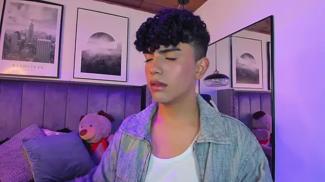 Niick Twink online show from 10.18.25