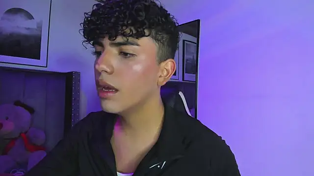 Niick Twink online show from 10.20.25