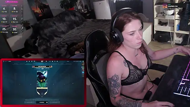 Snapshot of Horny_Makima chatting on 09.23.25 Horny Makima online show from 09.23.25