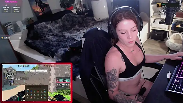 Snapshot of Horny_Makima chatting on 10.02.25 Horny Makima online show from 10.02.25