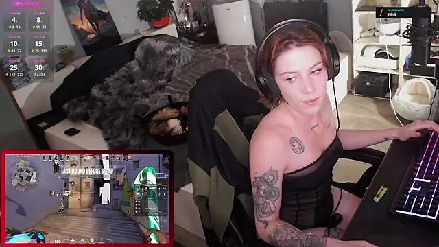 Snapshot of Horny_Makima chatting on 10.11.25 Horny Makima online show from 10.11.25