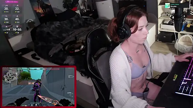 Snapshot of Horny_Makima chatting on 10.20.25 Horny Makima online show from 10.20.25