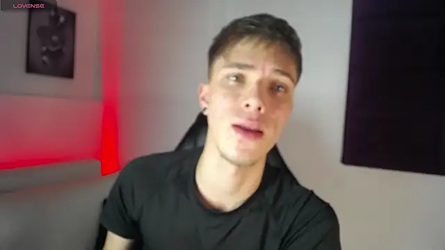 Snapshot of Robbin_Blaze chatting on 02.05.26 Robbin Blaze online show from 02.05.26