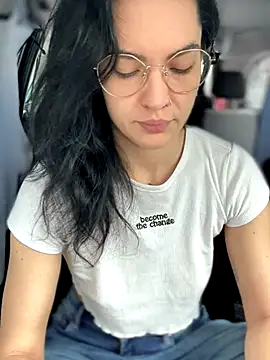 MeekyRich online show from 10.05.25