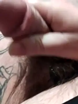 Snapshot of Tattyrob87 chatting on 12.17.25 Tattyrob87 online show from 12.17.25