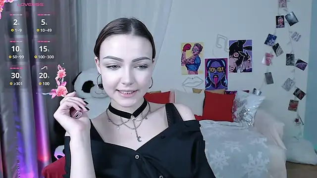 Snapshot of LinaLirian chatting on 03.21.25 LinaLirian online show from 03.21.25