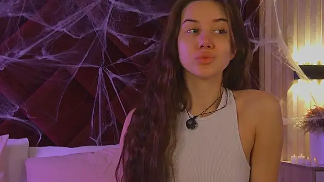 Snapshot of StacyHarland chatting on 10.27.25 StacyHarland online show from 10.27.25