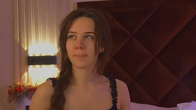 Snapshot of StacyHarland chatting on 11.08.25 StacyHarland online show from 11.08.25