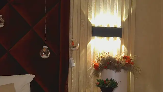 Snapshot of StacyHarland chatting on 12.14.25 StacyHarland online show from 12.14.25