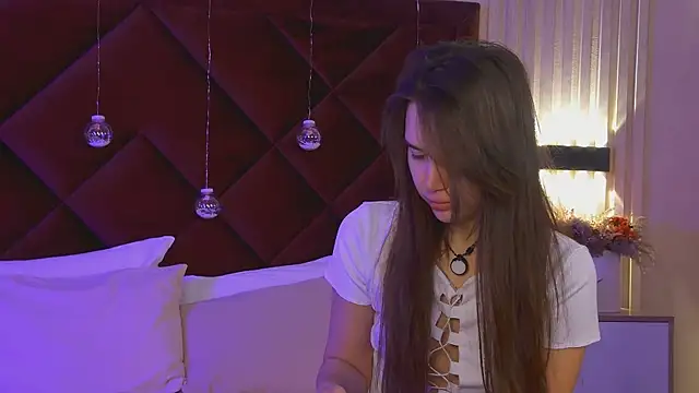 Snapshot of StacyHarland chatting on 12.15.25 StacyHarland online show from 12.15.25