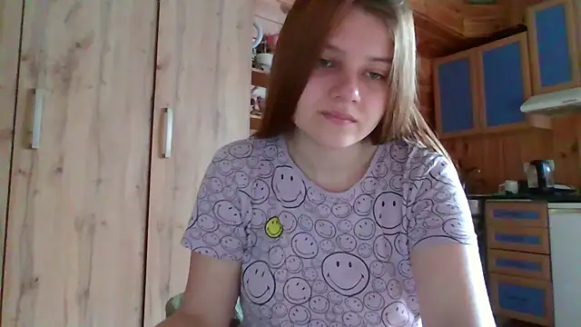 Snapshot of Little_shygirl chatting on 11.06.25 Little shygirl online show from 11.06.25