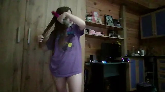 Snapshot of Little_shygirl chatting on 11.20.25 Little shygirl online show from 11.20.25