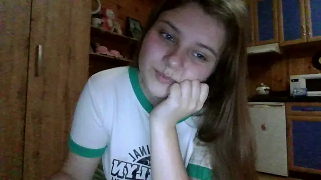 Snapshot of Little_shygirl chatting on 11.26.25 Little shygirl online show from 11.26.25